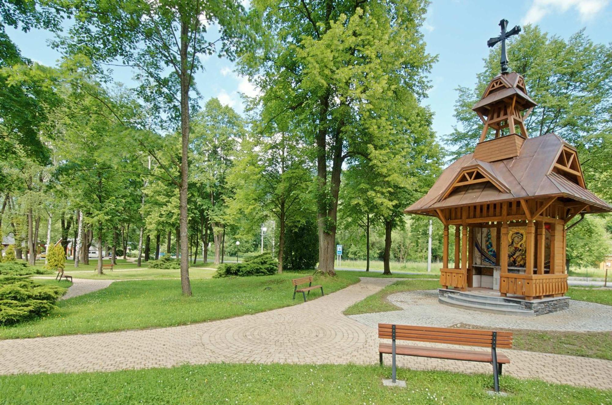 Kupelne Domceky - Kupele Cerveny Klastor Smerdzonka Bagian luar foto